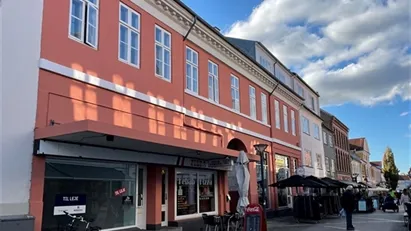 Attraktivt butikslokale i gågade til leje